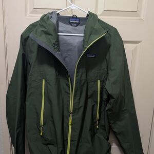 Patagonia Men's Green Raincoat with Lime Accents